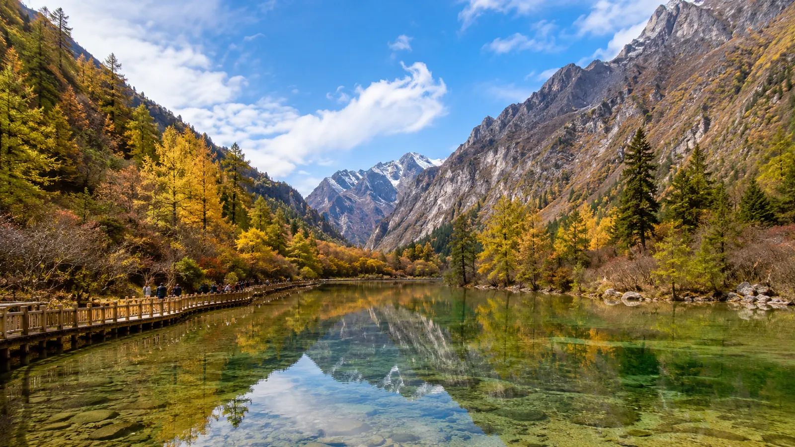 Seasonal mountain scenery in Bipenggou, Sichuan
