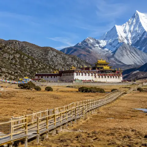 Daocheng Yading mountain and temple scenery